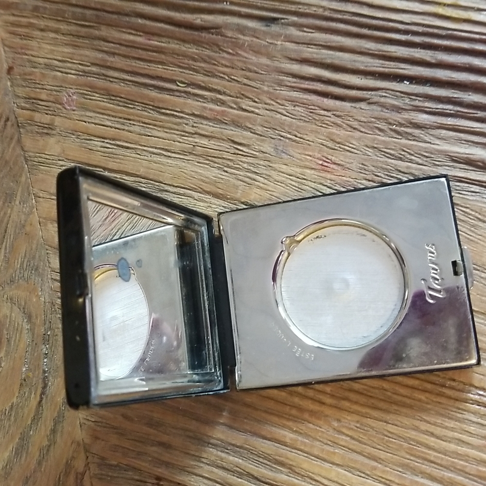 Taurus Powder Compact - empty - Picture 3 of 11